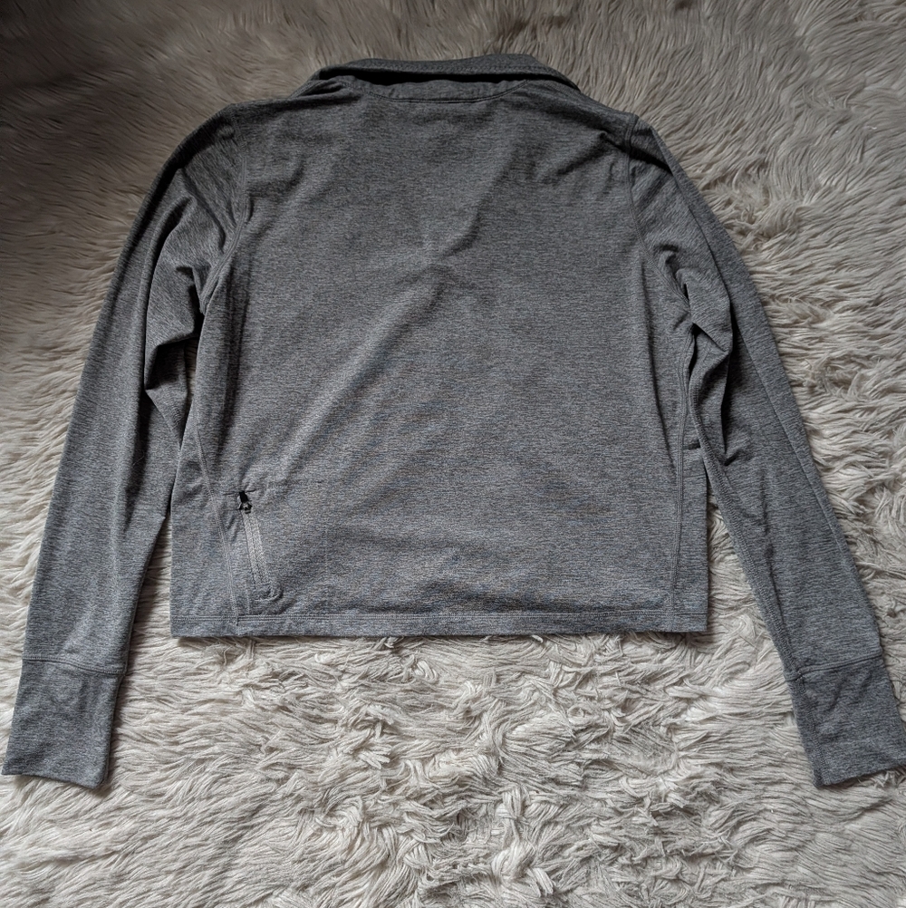 EUC Vuori Crescent Half Zip Pullover in Heather Gray - Picture 11 of 16